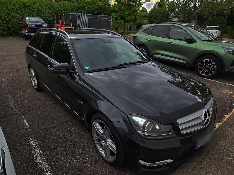 Schwarz Gebraucht 2011 Mercedes C300 AMG Kombi | 7.990 € (Guter Preis) - Bild 1/4