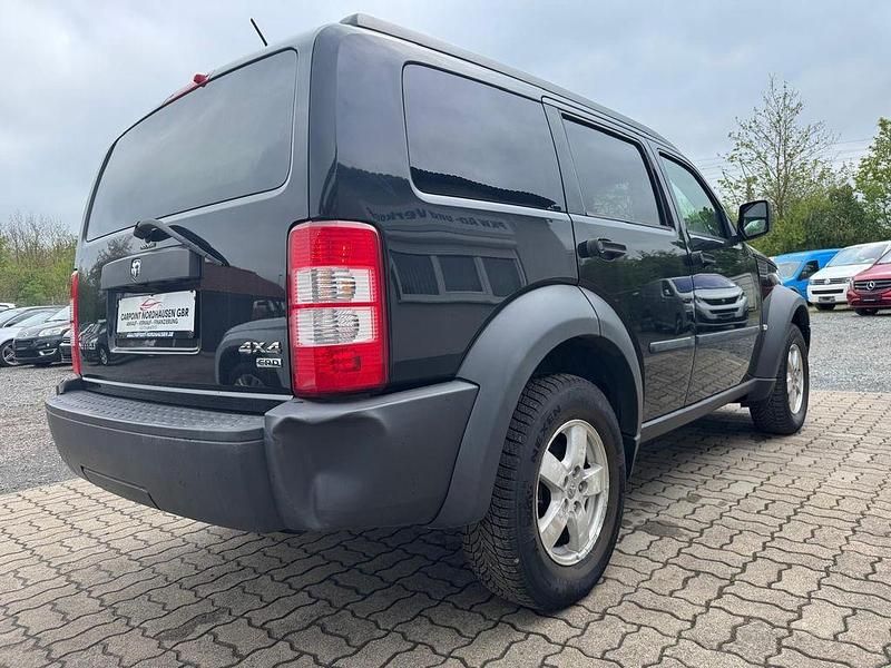 Gebraucht Dodge Nitro SE 177 PS (130 kW) 2010 Schwarz SUV