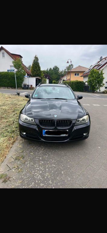 Schwarz Gebraucht 2010 BMW 318 Kombi | 7.500 € (Etwas zu teuer) - Bild 1/4
