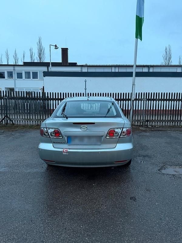 Używany Mazda 6 148 KM (108 kW) 2002 Srebrny Sedan/Limuzyna