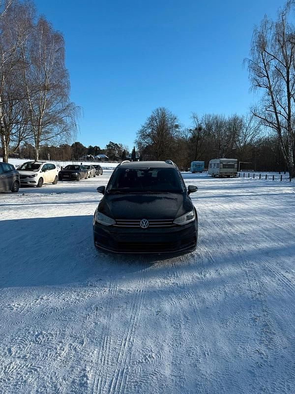 Schwarz Gebraucht 2019 VW Touran Van / Kleinbus | 20.350 € (Guter Preis) - Bild 1/4