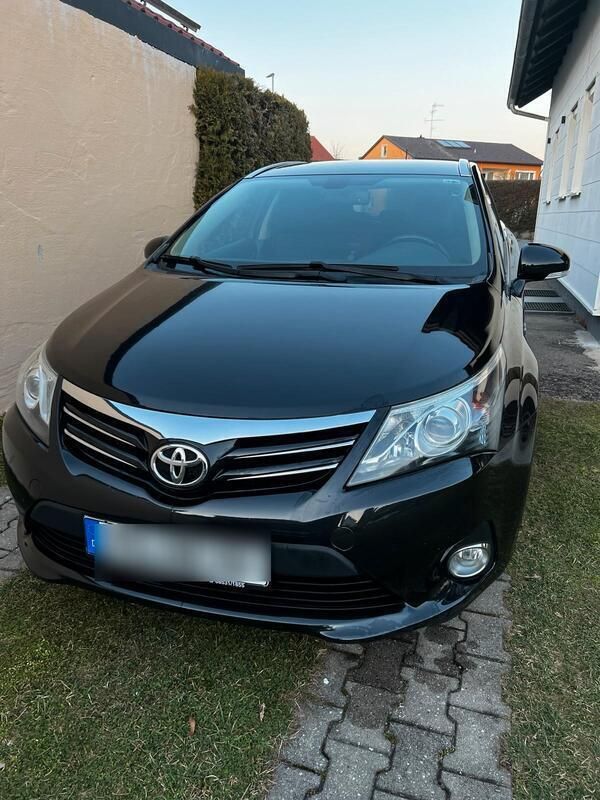 Schwarz Gebraucht 2012 Toyota Avensis T2 Kombi | 7.300 € (Fairer Preis) - Bild 1/4