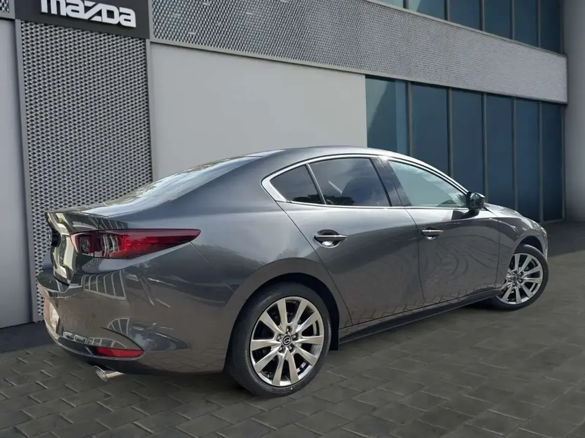 Neu Mazda 3 Takumi-Line 186 PS (136 kW) 2026 Grau Limousine