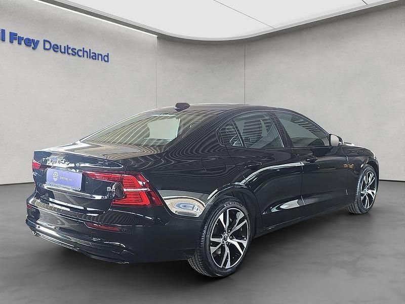 Gebraucht Volvo S60 Plus 197 PS (144 kW) 2023 Schwarz Limousine