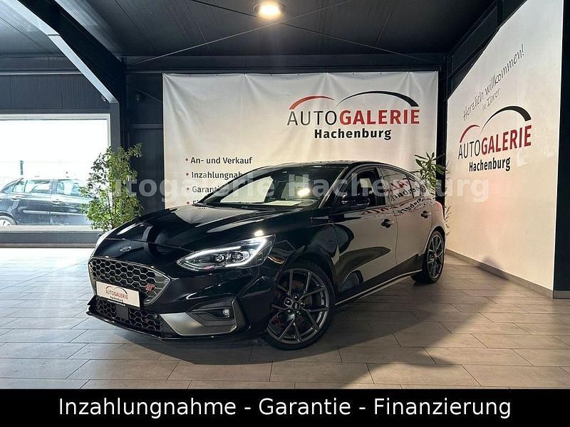 Second-hand Ford Focus ST 280 CP (205 kW) 2020 Negru Berlinǎ