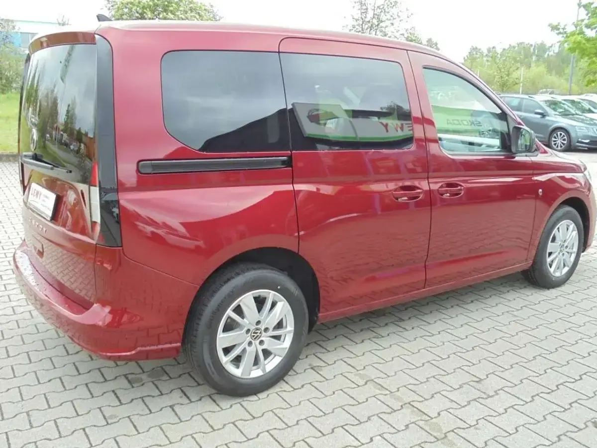 Gebraucht VW Caddy Life 102 PS (75 kW) 2024 Rot Van / Kleinbus