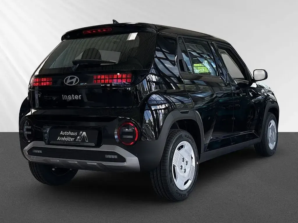 Neu Hyundai Inster Select 71 kW (97 PS) 2026 Abyss black / mic Kleinwagen