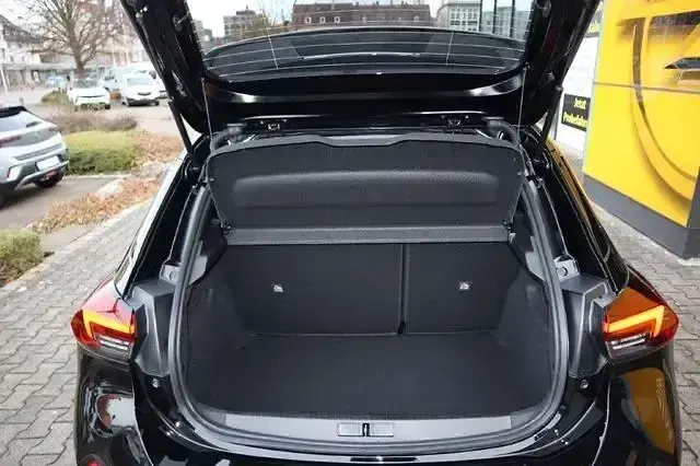 Usado Opel Corsa-e 114 kW (156 HP) 2025 Preto Citadino
