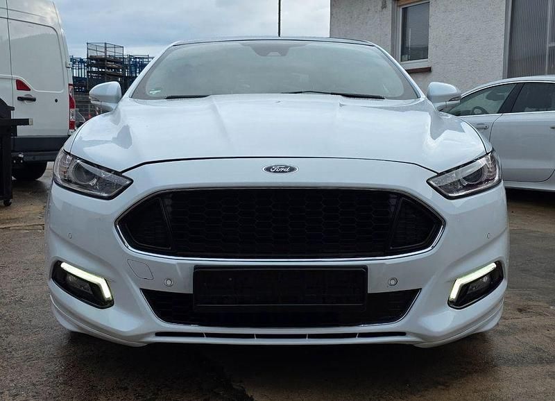 Gebraucht Ford Mondeo ST-Line 165 PS (121 kW) 2019 Frozen white Limousine