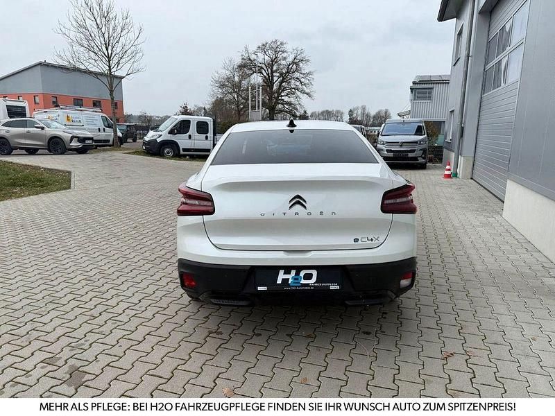 Neu Citroën e-C4 Shine 100 kW (136 PS) 2025 Weiß SUV