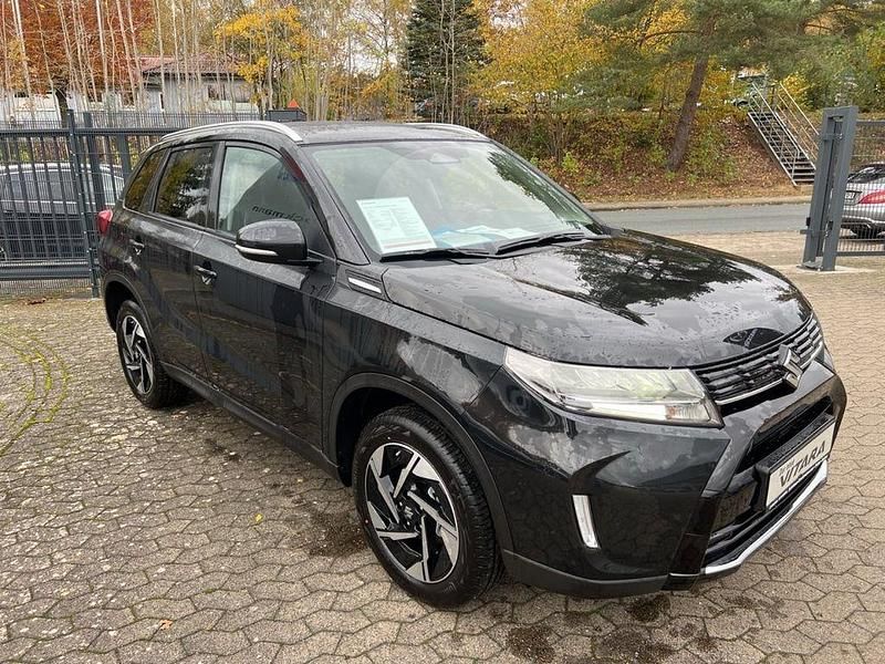 Neu Suzuki Vitara Comfort+ 110 PS (80 kW) 2025 Schwarz SUV