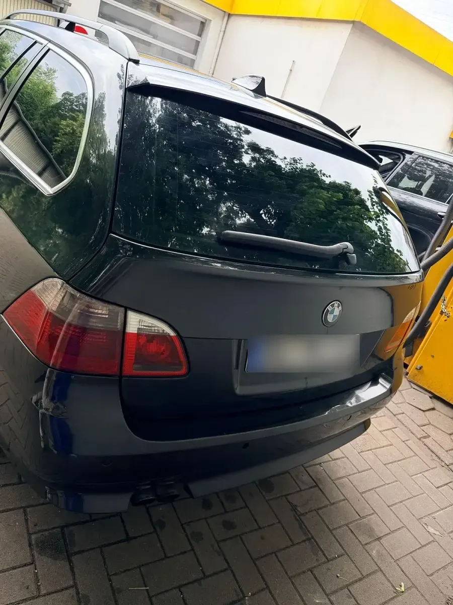 Gebraucht BMW 525 177 PS (130 kW) 2005 Schwarz Kombi