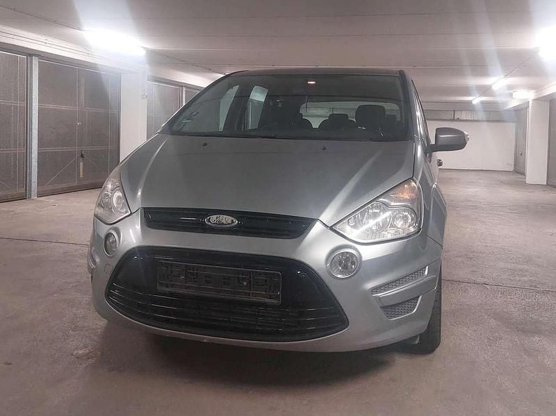 Gebraucht Ford S-MAX Trend 140 PS (102 kW) 2010 Grau Van / Kleinbus