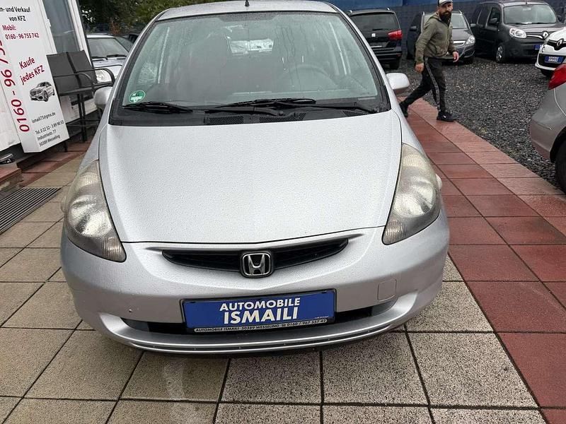 Grau Gebraucht 2002 Honda Jazz LS Kleinwagen | 3.900 € (Teuer) - Bild 1/4