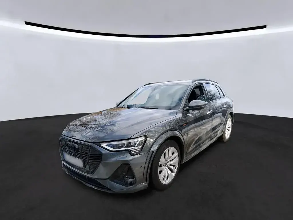 Gebraucht Audi e-tron Ambiente 369 kW (503 PS) 2023 Daytonagrau perleffekt SUV