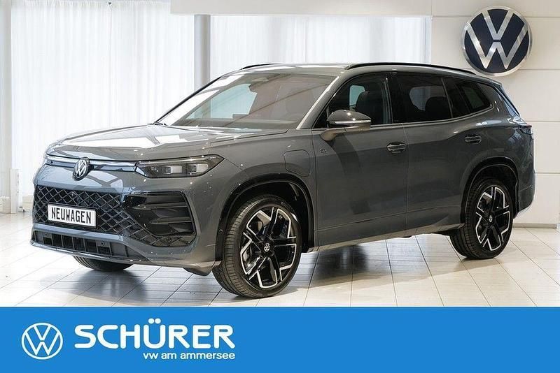 Delfingrau metallic Gebraucht 2025 VW Tayron R-line SUV | 61.897 € (Superpreis) - Bild 1/4