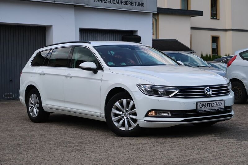 Weiß Gebraucht 2019 VW Passat Kombi | 15.550 € (Guter Preis) - Bild 1/4