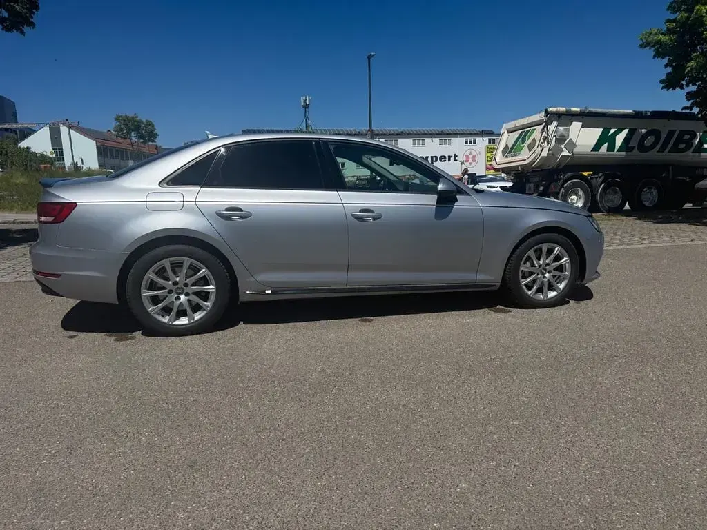 Gebraucht Audi A4 Sport 218 PS (160 kW) 2018 Silber Limousine