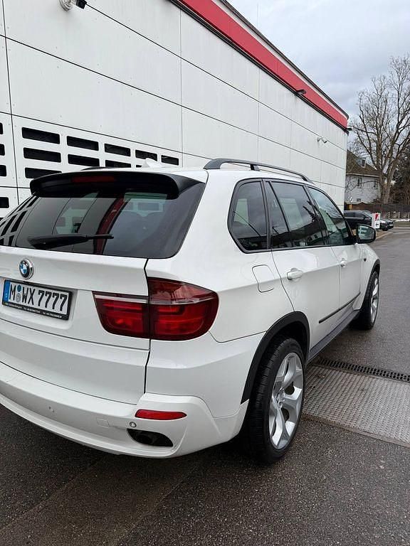 Gebraucht BMW X5 235 PS (172 kW) 2009 Weiß SUV