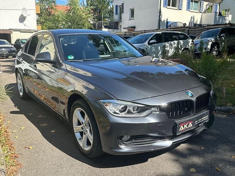 Grau Gebraucht 2014 BMW 316 Limousine | 8.999 € (Guter Preis) - Bild 1/4