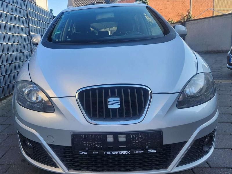 Gebraucht Seat Altea XL Ecomotive 105 PS (77 kW) 2012 "estrella" silber Van / Kleinbus