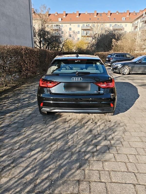 Gebraucht Audi A1 Sportback Advanced 110 PS (80 kW) 2023 Schwarz Kleinwagen