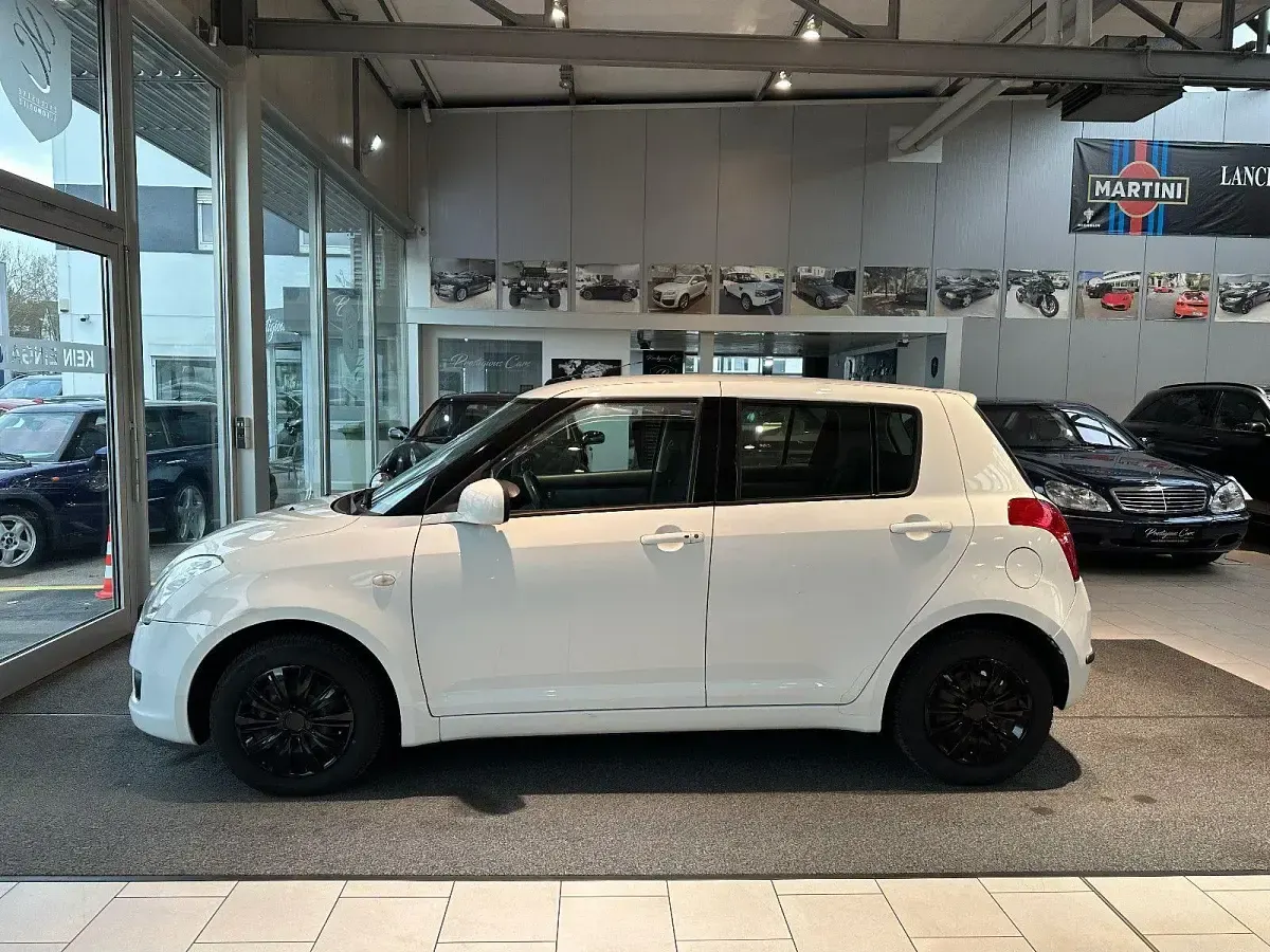 Usata Suzuki Swift 92 CV (67 kW) 2009 Bianco Utilitaria