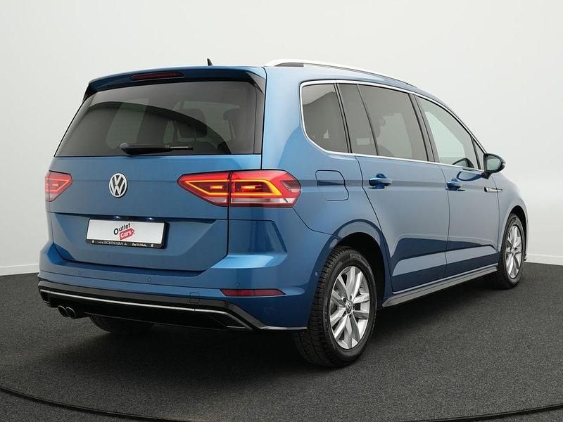 Gebraucht VW Touran Highline 190 PS (139 kW) 2018 Caribbean blue metallic Van / Kleinbus