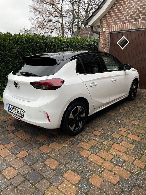 Gebraucht Opel Corsa-e Edition 100 kW (136 PS) 2021 Weiß Kleinwagen