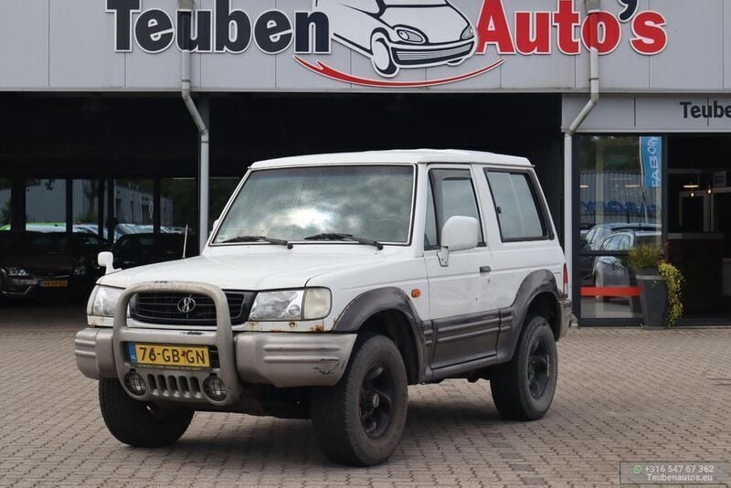 Weiß Gebraucht 1999 Hyundai Galloper SUV | 2.385 € - Bild 1/4