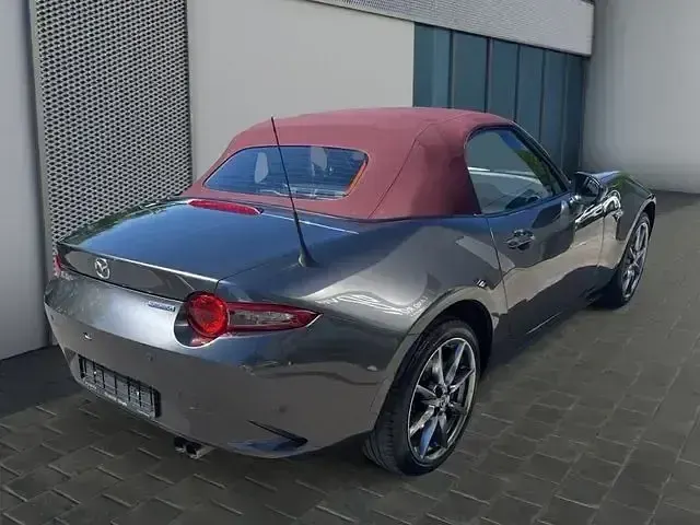 Gebraucht Mazda MX5 Ad'Vantage 184 PS (135 kW) 2021 Matrixgrau metallic Cabrio