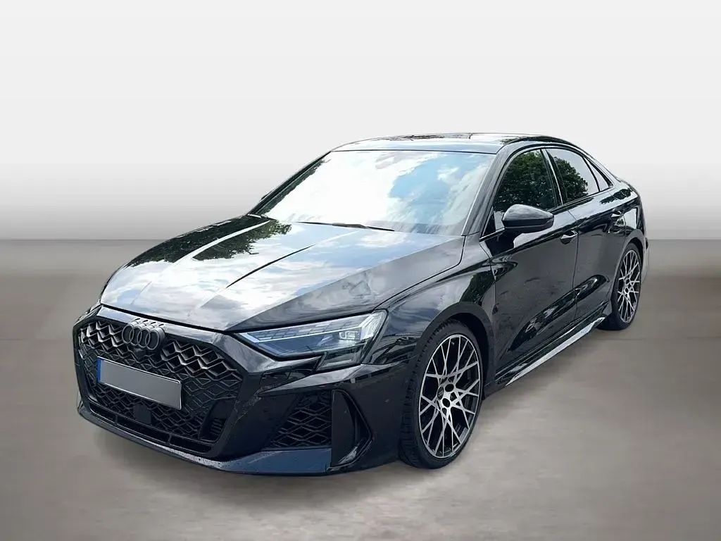 Gebraucht Audi RS3 Ambiente 400 PS (294 kW) 2024 Mythosschwarz Limousine