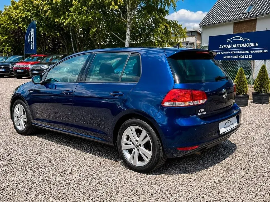 Gebraucht VW Golf VI Match 105 PS (77 kW) 2012 Blau Limousine
