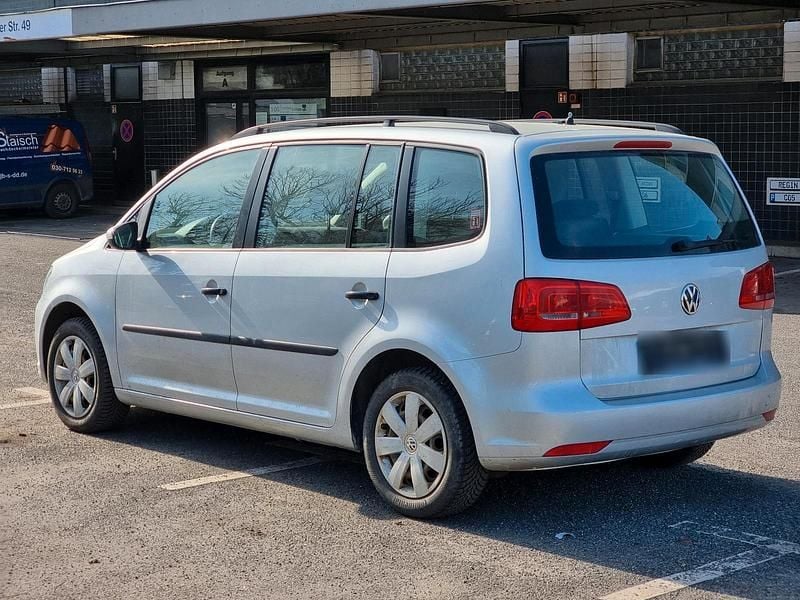 Gebraucht VW Touran 140 PS (102 kW) 2014 Silber Van / Kleinbus