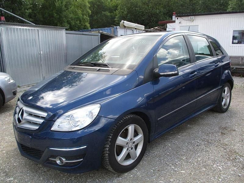 Blau Gebraucht 2009 Mercedes B180 Van / Kleinbus | 1.750 € (Guter Preis) - Bild 1/4