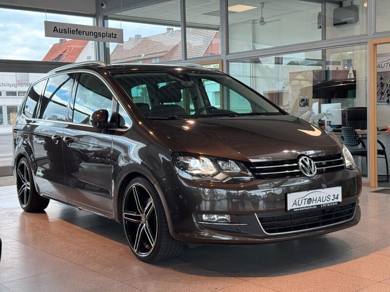 Schwarz Gebraucht 2015 VW Sharan Highline Van / Kleinbus | 21.550 € (Fairer Preis) - Bild 1/4