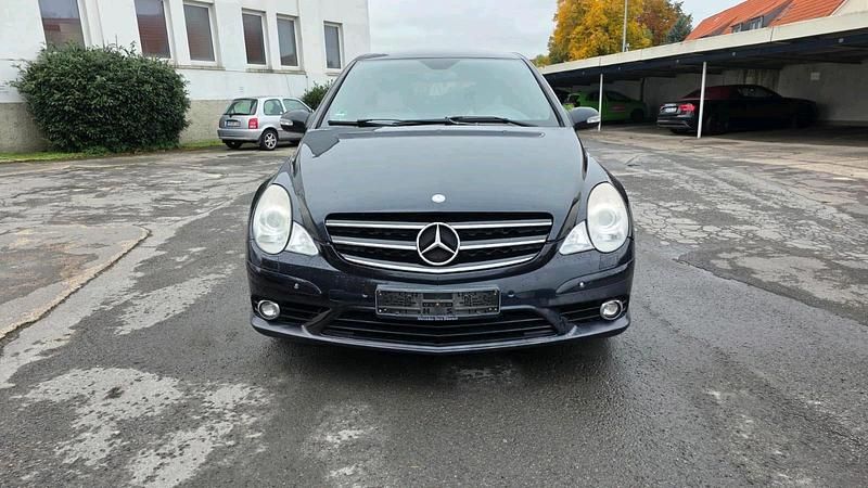 Blau Gebraucht 2010 Mercedes R350 AMG Van / Kleinbus | 4.500 € - Bild 1/4