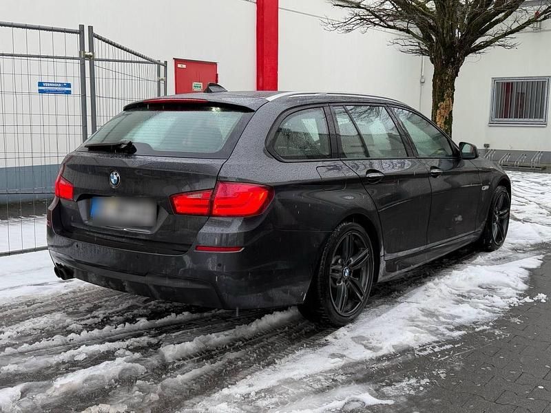 Gebraucht BMW 525 204 PS (150 kW) 2011 Grau Kombi