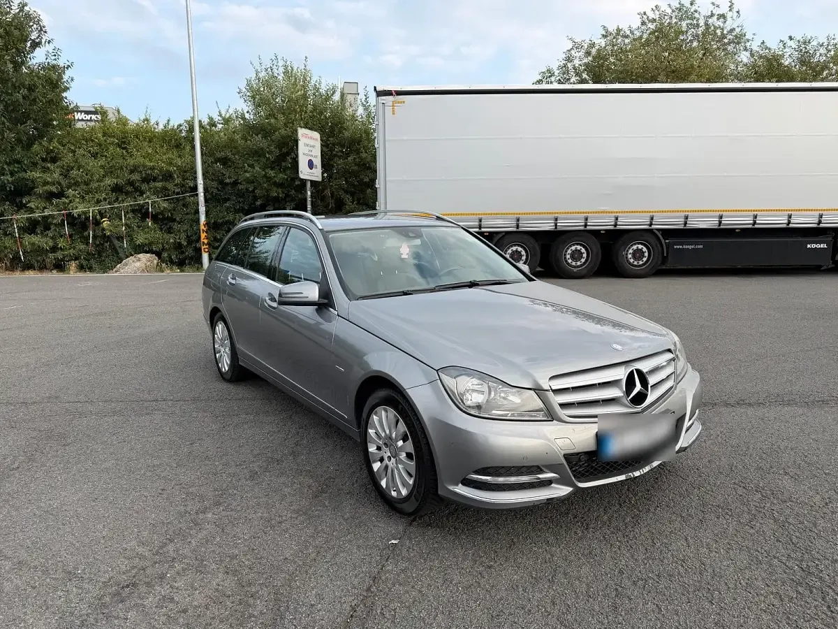Gebraucht Mercedes C200 184 PS (135 kW) 2011 Grau Kombi