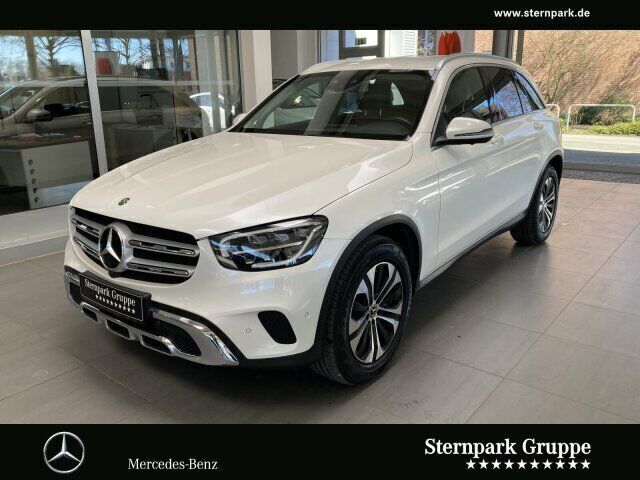 Manufaktur diamantweiß bright Gebraucht 2020 Mercedes GLC200 SUV | 36.880 € (Guter Preis) - Bild 1/4