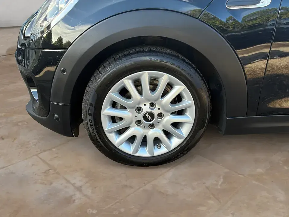 Occasion Mini Cooper D 116 ch (85 kW) 2014 Noir Citadine