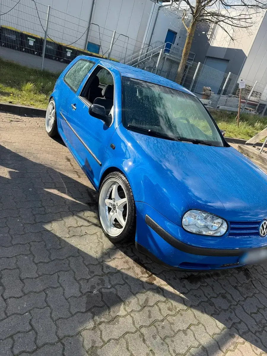Gebraucht VW Golf IV 90 PS (66 kW) 1998 Blau Kleinwagen