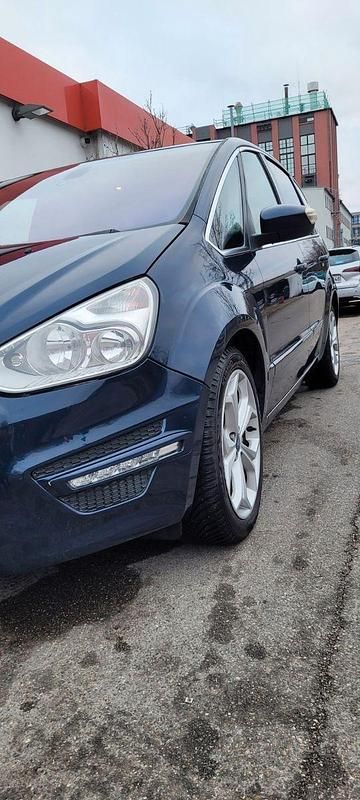 Gebraucht Ford S-MAX Champions Edition 163 PS (119 kW) 2013 Blau Van / Kleinbus