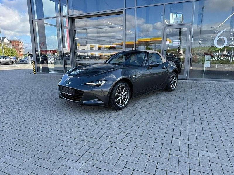 Neu Mazda MX5 Kazari 132 PS (97 kW) 2025 Machine gray Cabrio