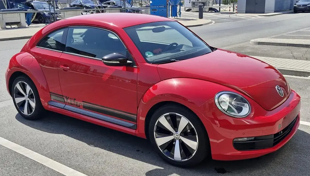 Gebraucht VW Beetle 105 PS (77 kW) 2012 Rot Kleinwagen