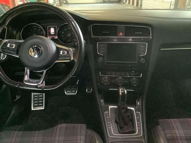 Gebraucht VW Golf VII GTI 220 PS (161 kW) 2016 Weiß Limousine