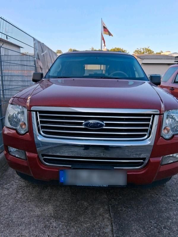 Rot Gebraucht 2009 Ford Explorer XLT SUV | 6.900 € - Bild 1/4