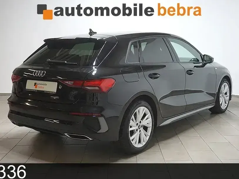 Używany Audi A3 S-Line 150 KM (110 kW) 2022 Czarny Sedan/Limuzyna