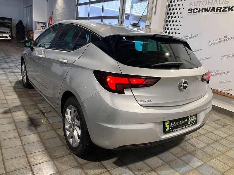 Gebraucht Opel Astra 131 PS (96 kW) 2021 Silber Limousine