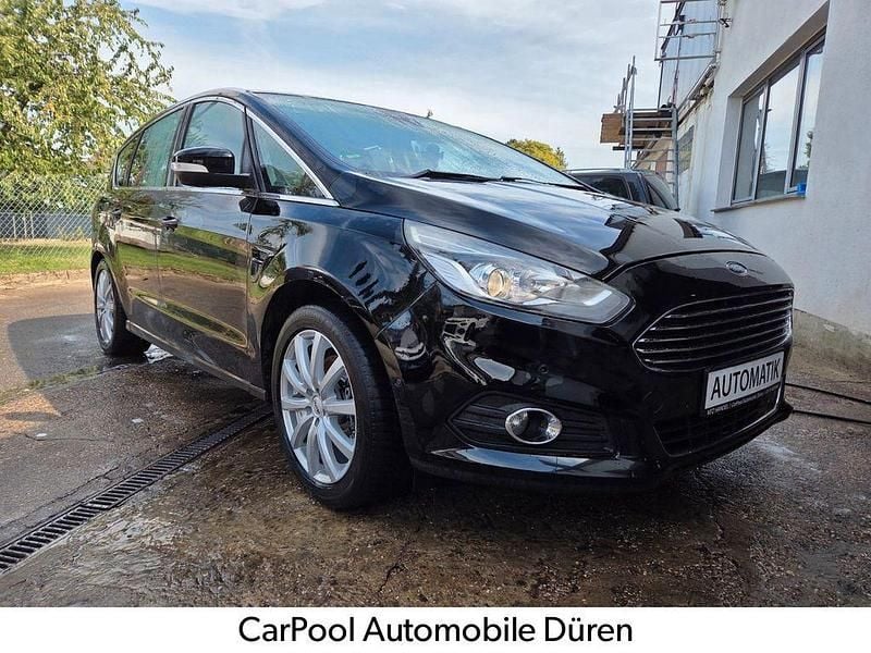 Schwarz Gebraucht 2016 Ford S-MAX Titanium Van / Kleinbus | 11.490 € - Bild 1/2